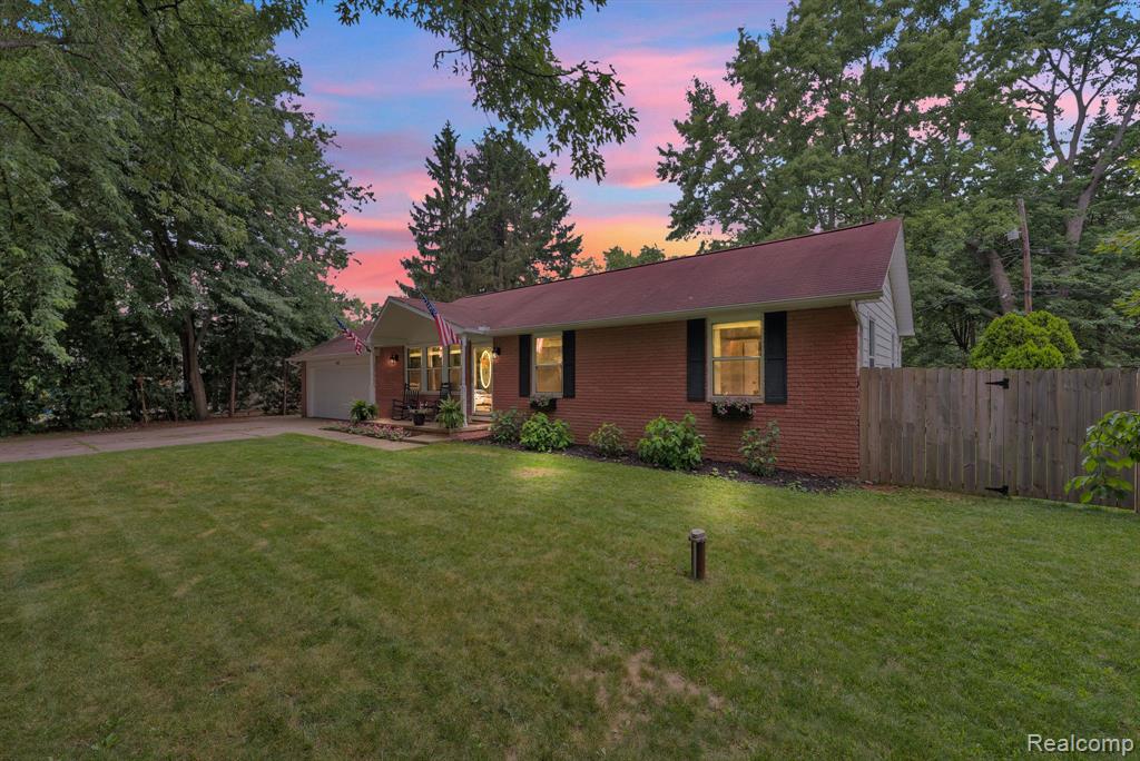 4100 Highland Court, West Bloomfield, MI 48323 — Photo 2