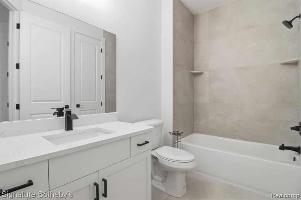 5980 Willow Grove Drive, Troy, MI 48085 — Photo 18