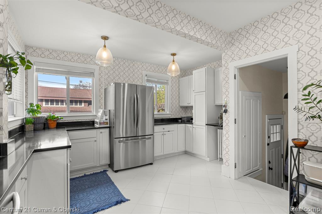 4815 Iroquois Street, Detroit, MI 48214 — Photo 27