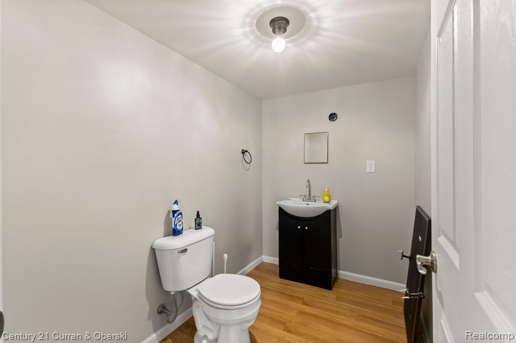 8878 RIVER VALLEY Road, Brighton, MI 48116 — Photo 21