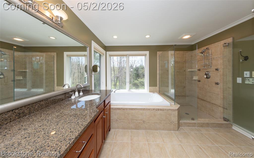 9811 KINGSTON POINTE, Clarkston, MI 48348 — Photo 45