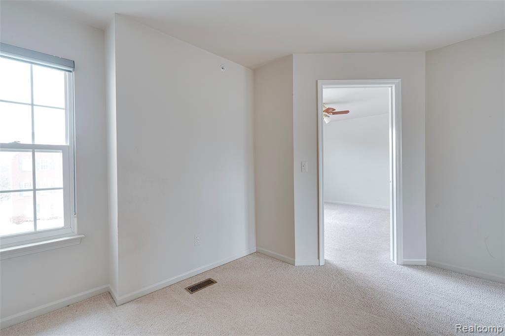 432 CHERRY ORCHARD Road, Canton, MI 48188 — Photo 27