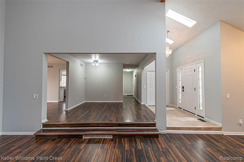 5700 Point Of The Woods Drive, West Bloomfield, MI 48324 — Photo 20