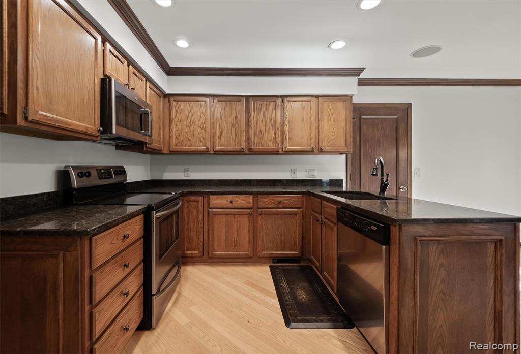 4868 Pine Eagles Court, 1, Brighton, MI 48116 — Photo 14