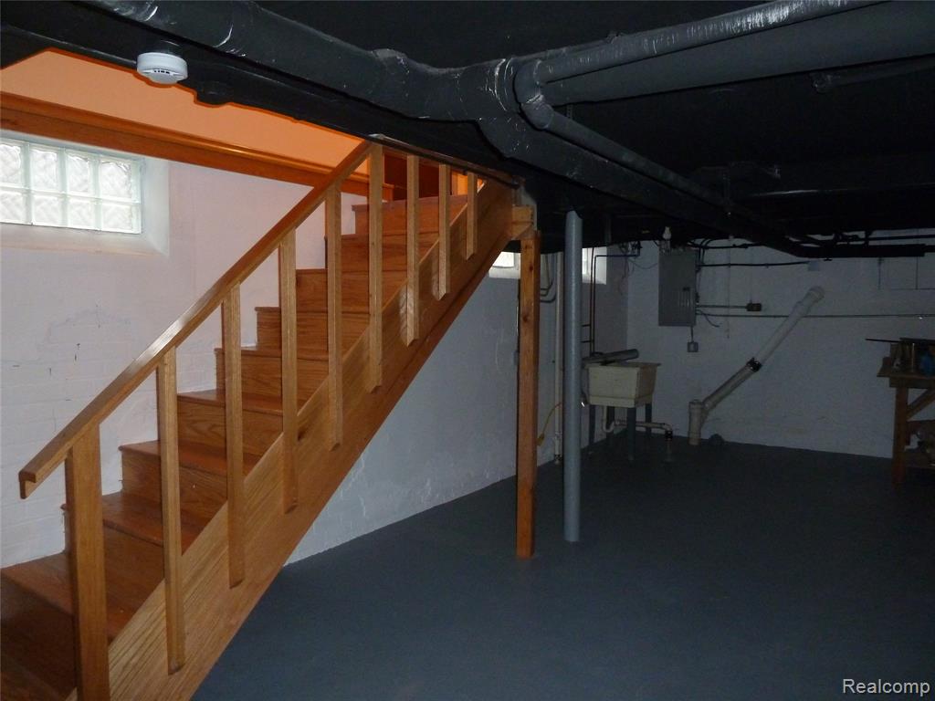 19925 Renfrew Road, Detroit, MI, 48221