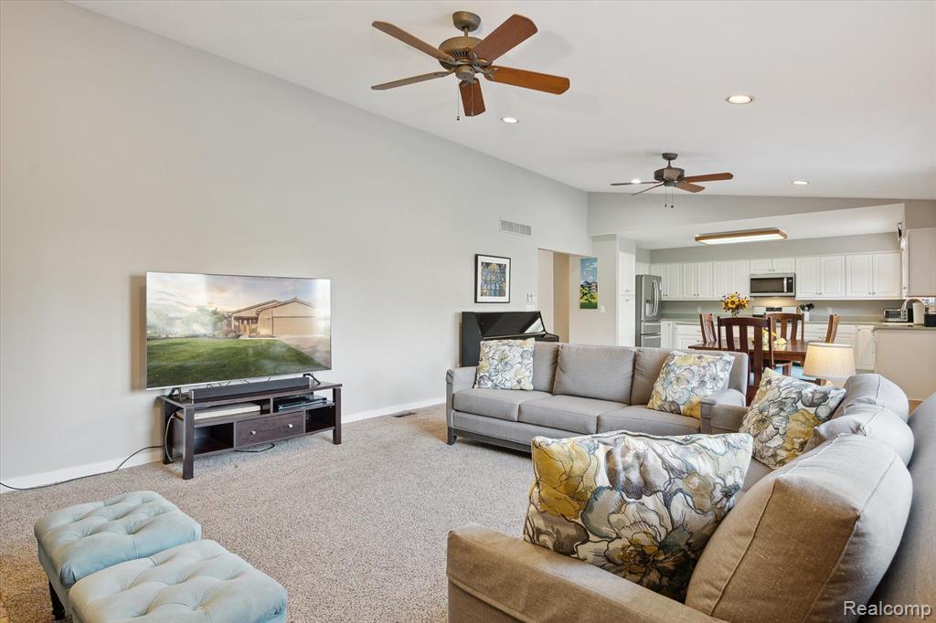 25999 PETROS Boulevard, Novi, MI — Photo 9