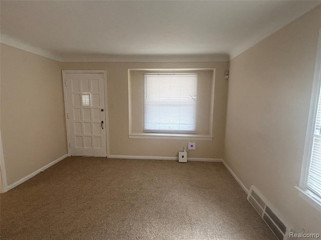 7637 Dacosta, Redford, MI 48239 — Photo 8