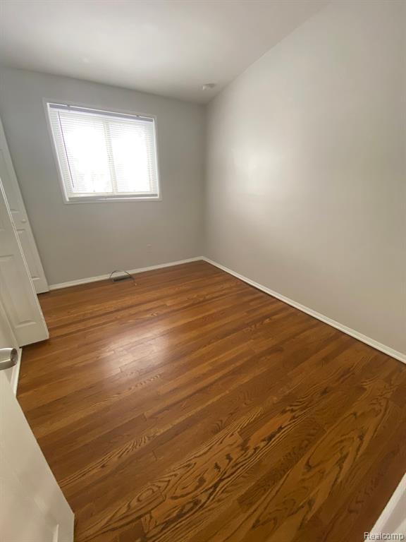 5108 MICHAEL Street, Dearborn Heights, MI 48125 — Photo 9