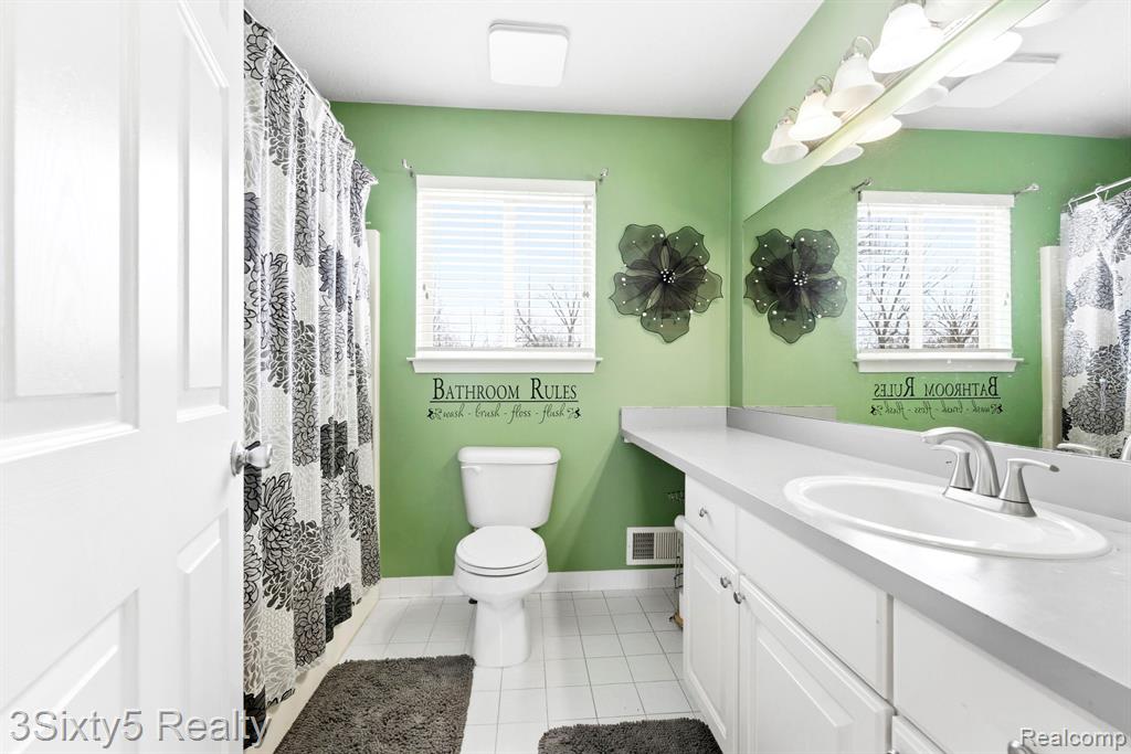 33188 Mallard Drive, Rockwood, MI — Photo 24