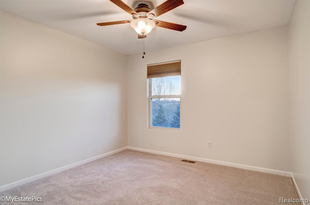 45101 BARTLETT Drive, Novi, MI — Photo 33