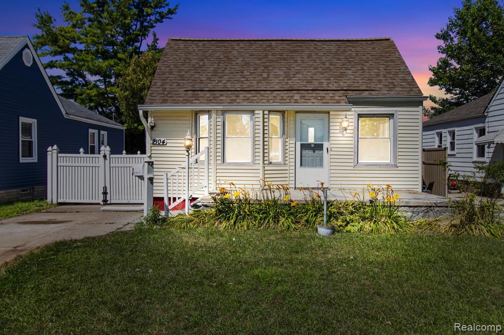 2104 Electric Street, Wyandotte, MI 48192