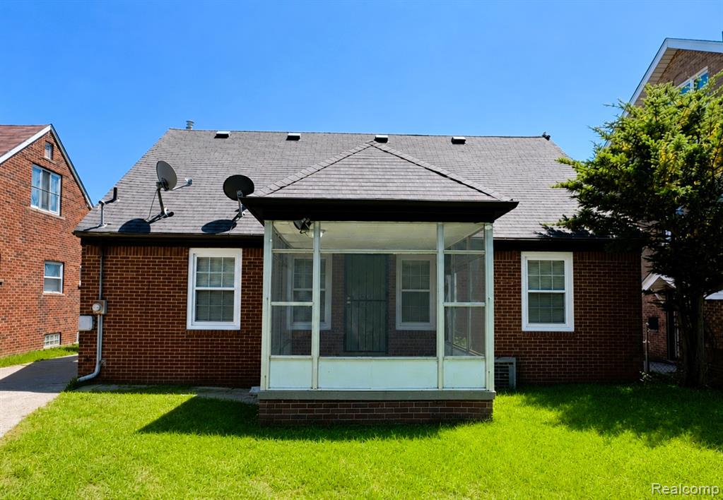 8573 E Outer Drive, Detroit, MI 48213 — Photo 7
