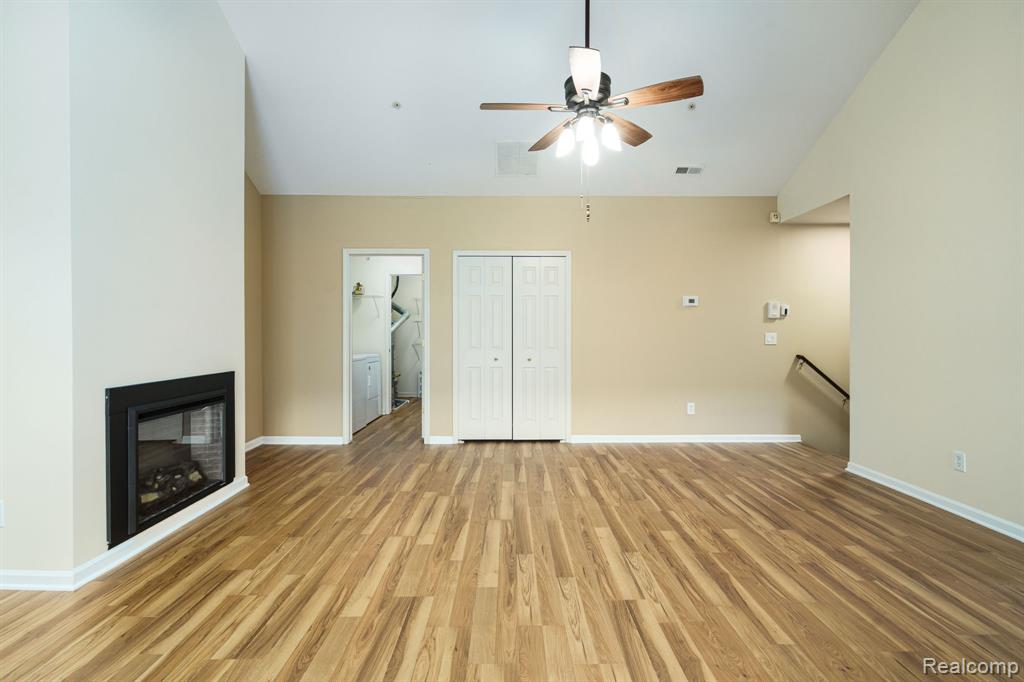 5200 ADDINGTON Drive, 49, Commerce Twp, MI 48390 — Photo 10