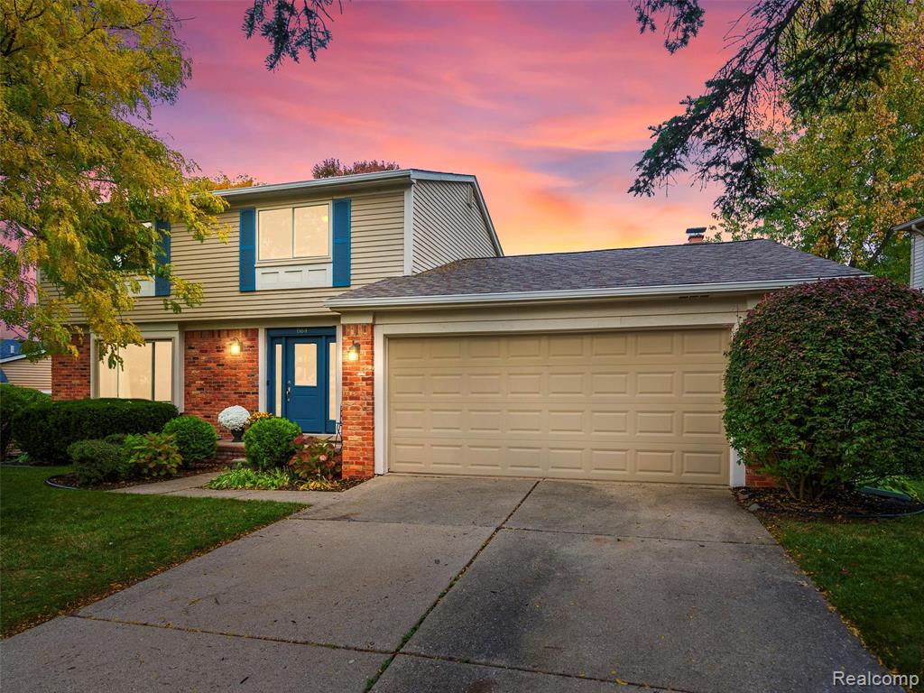 864 Dressler Lane, Rochester Hills, MI 48307 — front exterior