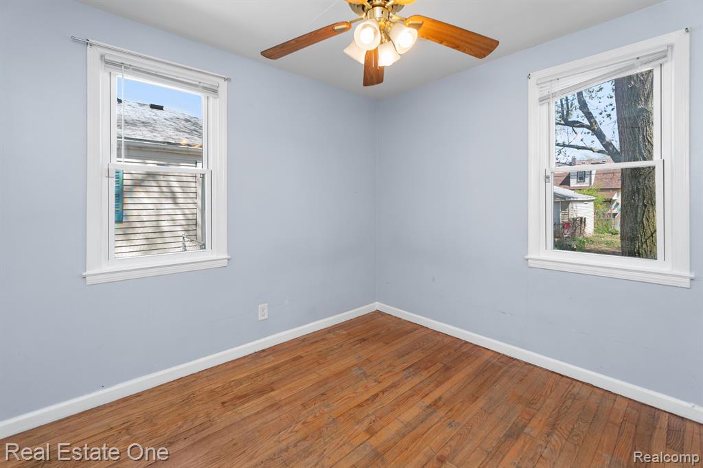 4957 ZIEGLER Street, Dearborn Heights, MI 48125 — Photo 10