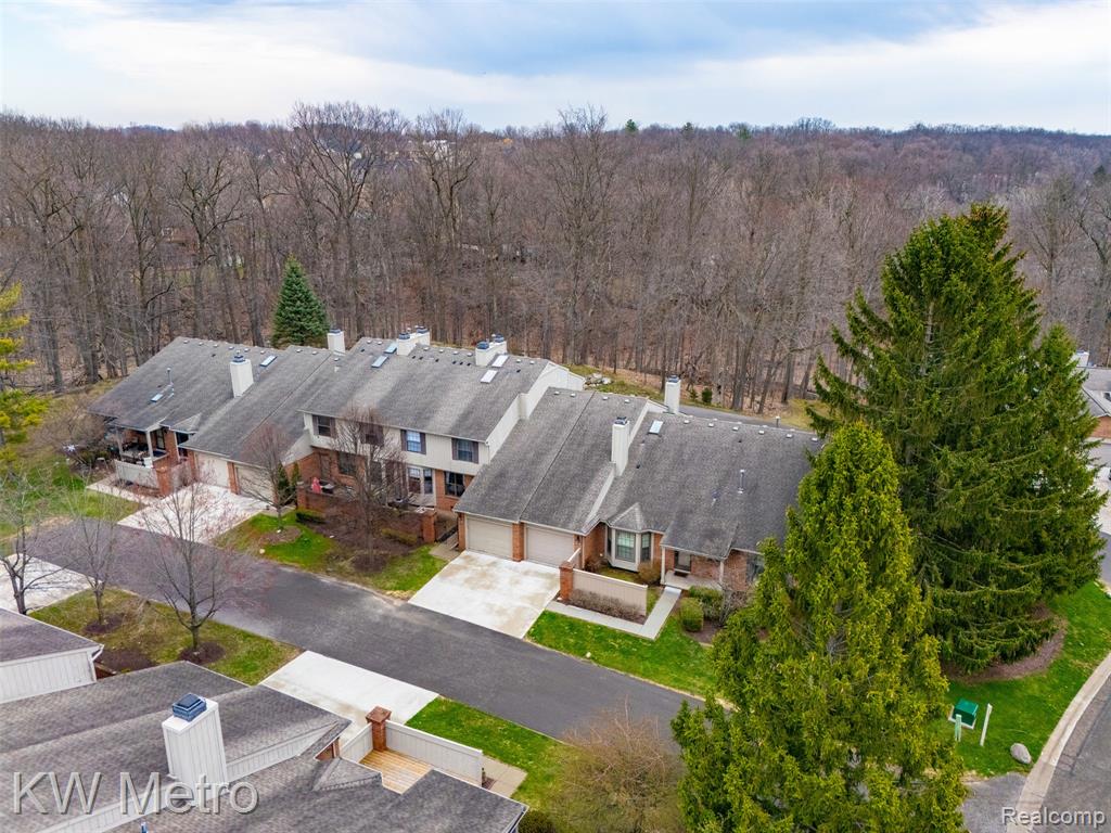 7072 Green Farm Road, West Bloomfield, MI — Photo 32