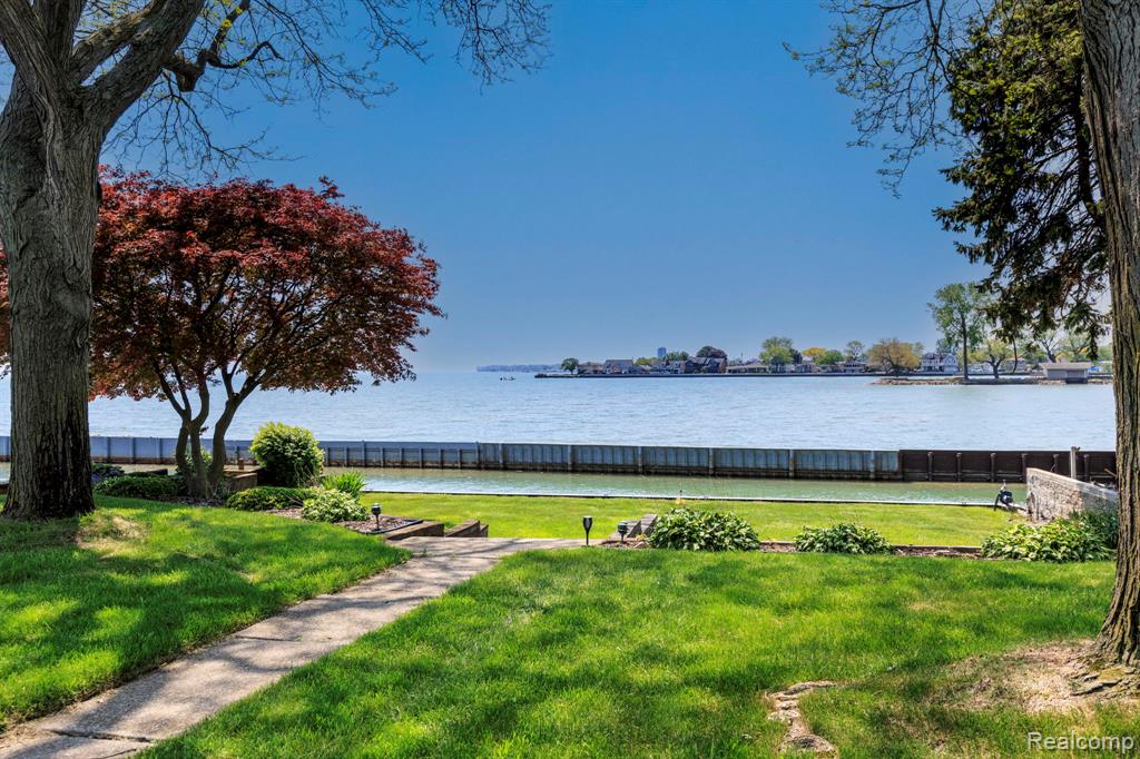 22606 Ardmore Park Drive, Saint Clair Shores, MI 48081 — Photo 13