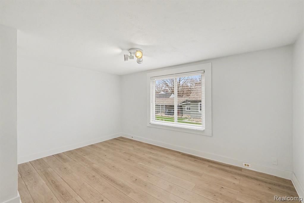 313 Myrtle Street, Flushing, MI 48433 — Photo 7