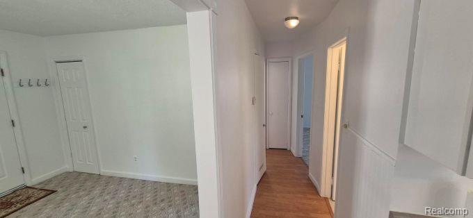 92 Kalama E, Madison Heights, MI 48071 — Photo 13