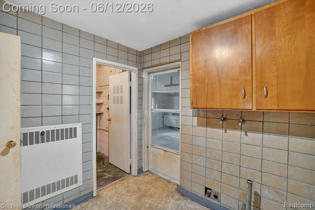 8245 Fenton Road, Grand Blanc, MI 48439 — Photo 17