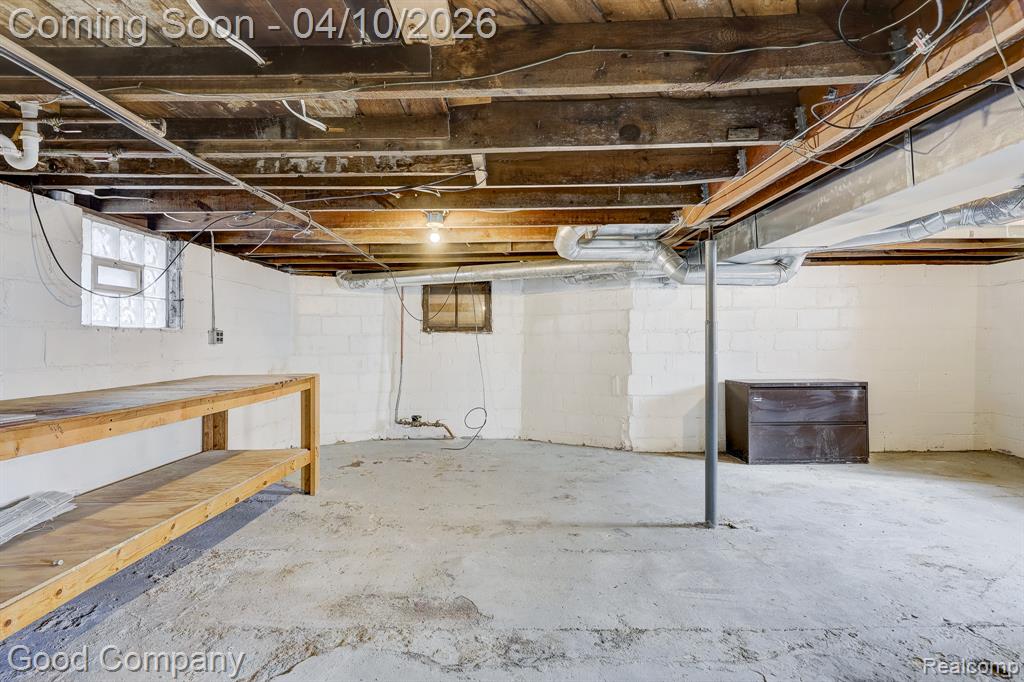502 E LEWISTON Avenue, Ferndale, MI 48220 — Photo 31