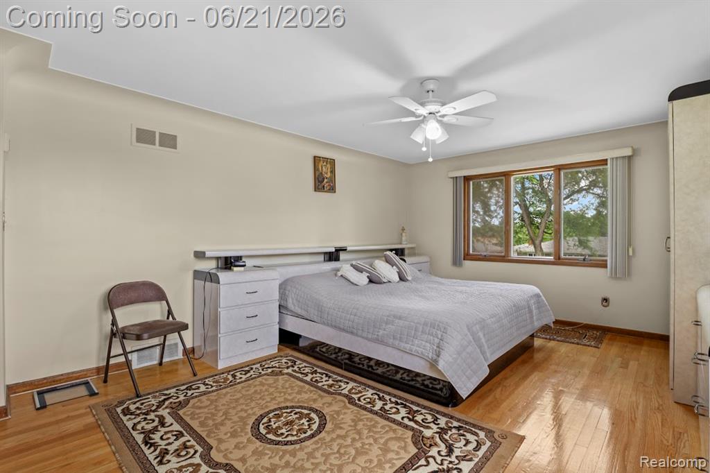 26449 Haverhill Drive, Warren, MI 48091 — Photo 23