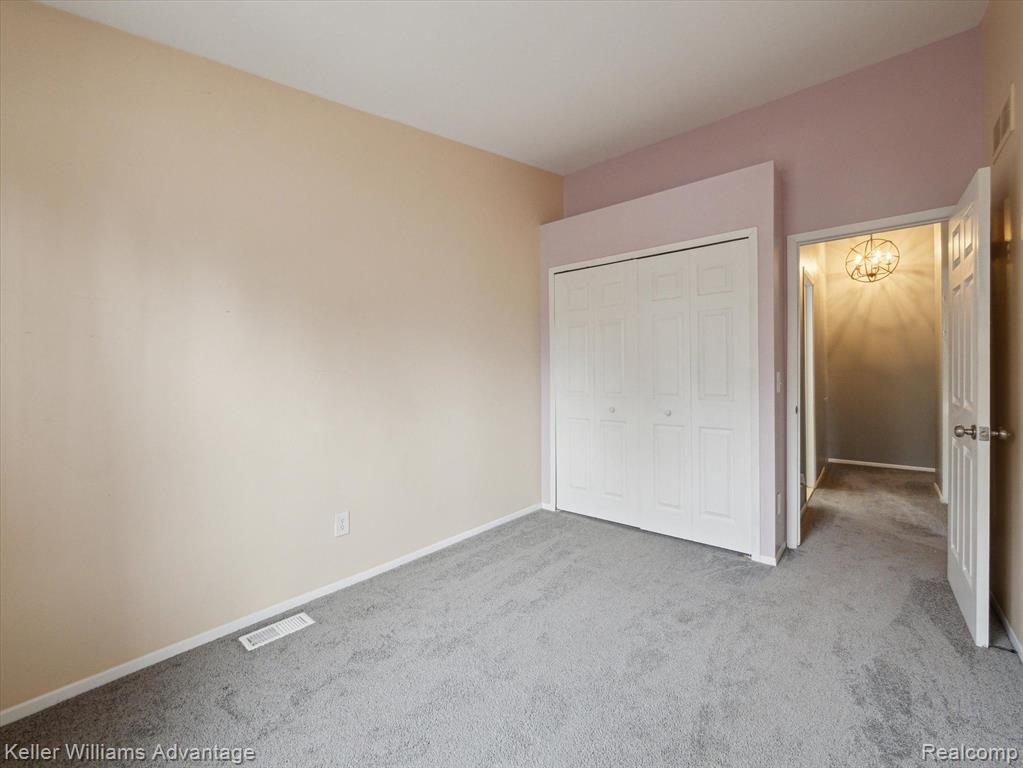 31131 COUNTRY, Farmington Hills, MI 48331 — Photo 27