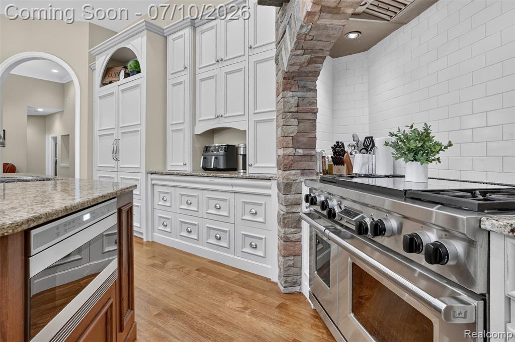 12172 Woodline Drive, Fenton, MI 48430 — Photo 15