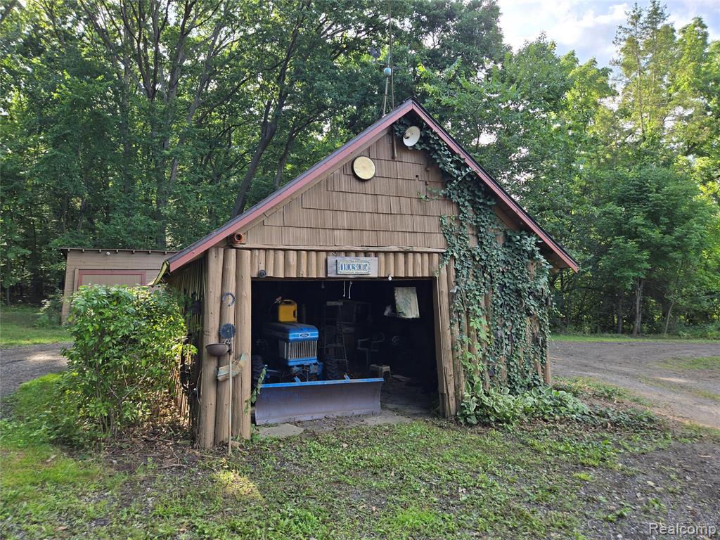 10305 Oakhurst Road, Holly, MI 48442 — Photo 10