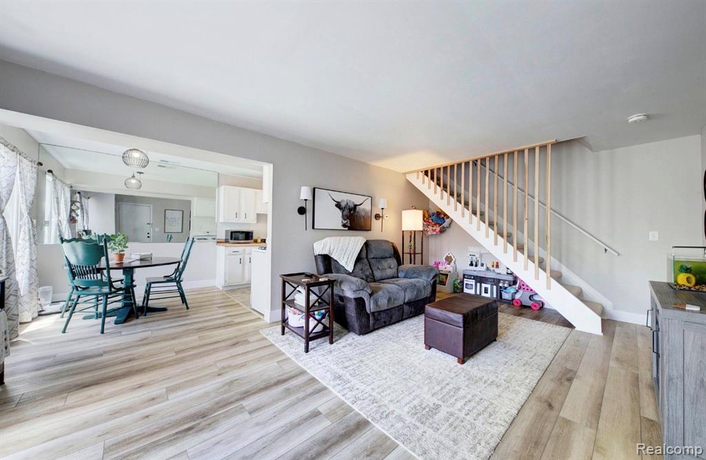 22814 Talford Street, Novi, MI — Photo 4
