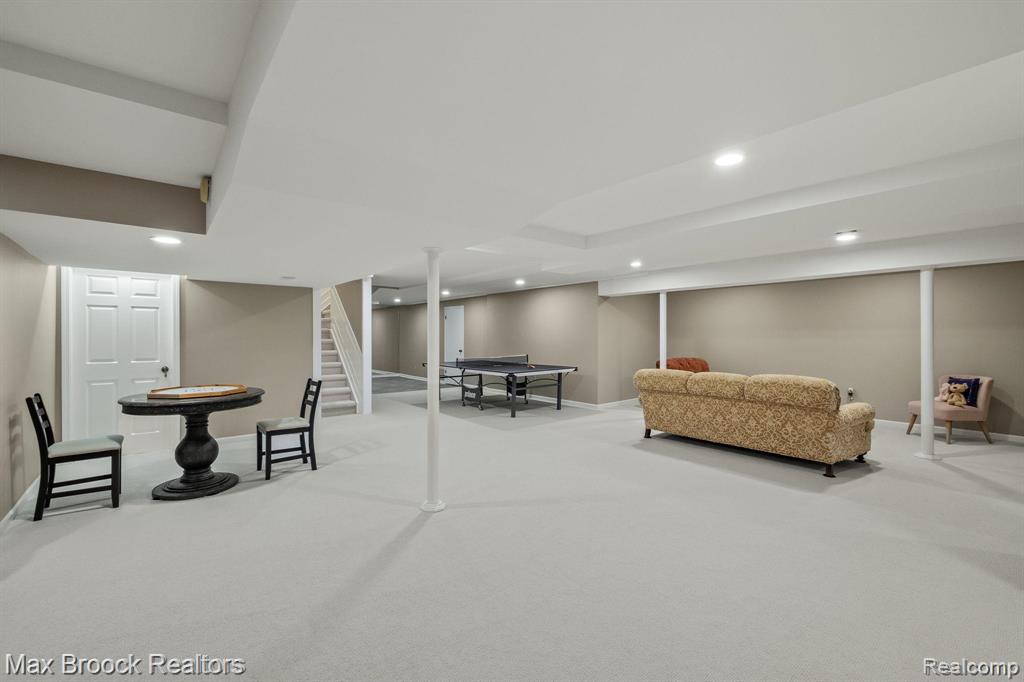 6082 N Shore Drive, West Bloomfield, MI 48324 — Photo 24