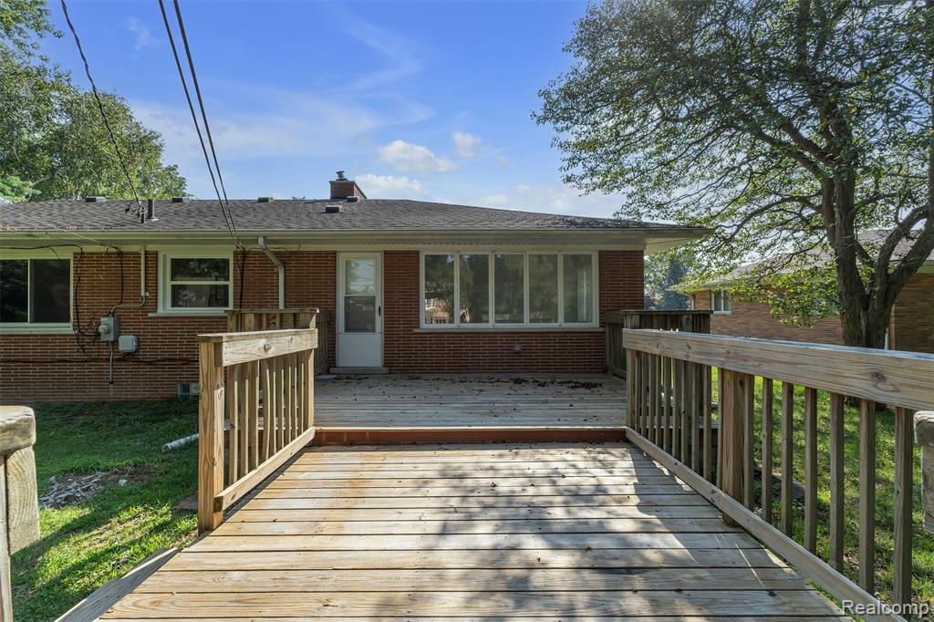 28720 Eldorado Pl, Lathrup Village, MI 48076 — Photo 57