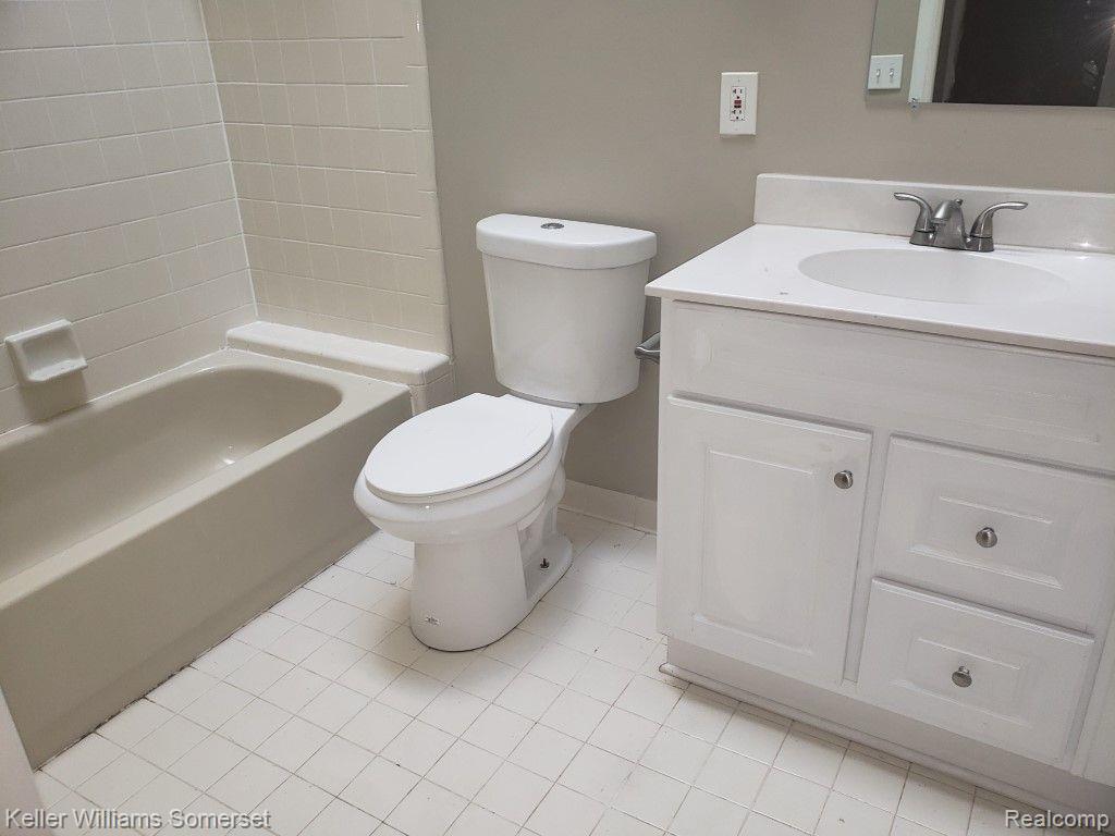 39975 CROSSWINDS, Novi, MI — Photo 22