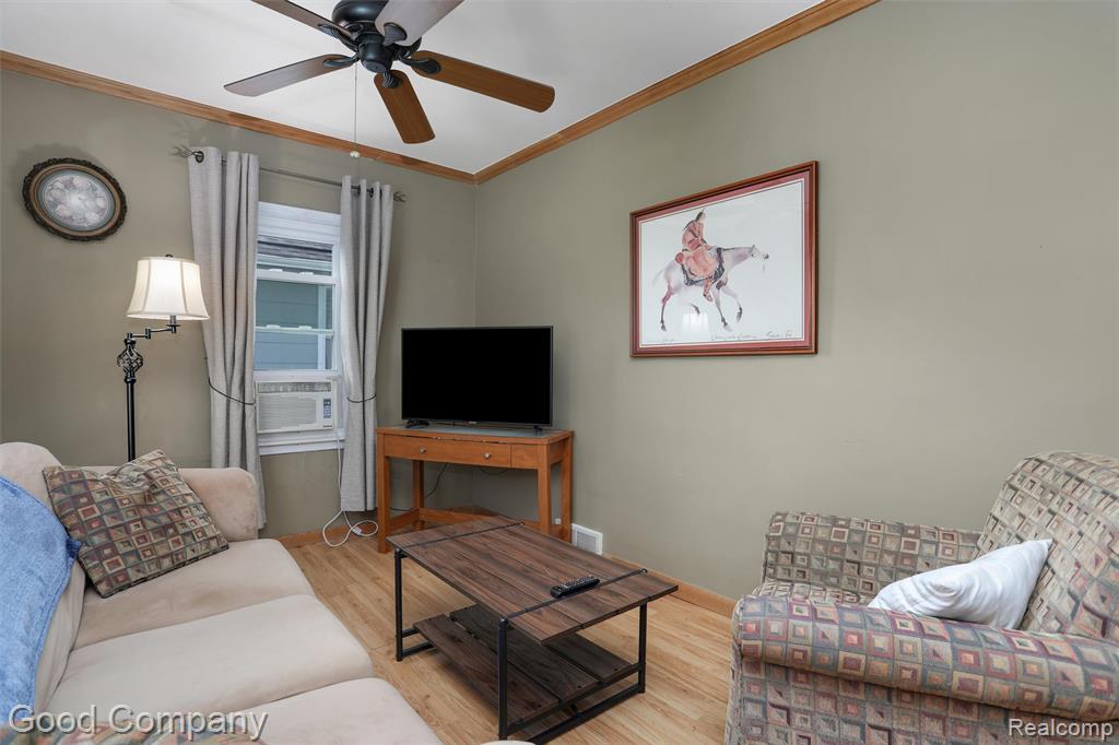 1727 E Elza Avenue, Hazel Park, MI 48030 — Photo 14