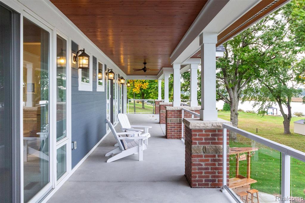 302 Tanview Drive, Oxford, MI, 48371