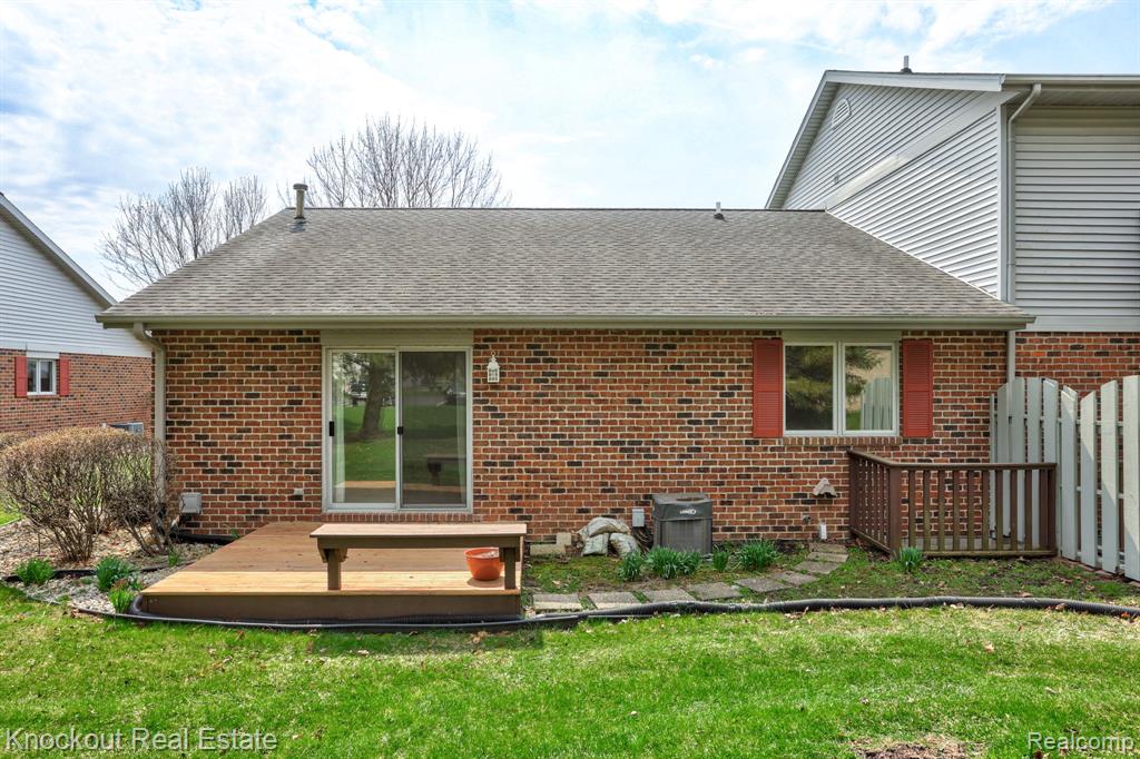 2 Wilshire Drive, Frankenmuth, MI 48734 — Photo 34