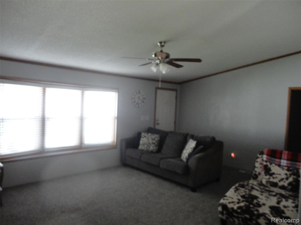 386 Blackwatch Street, Temperance, MI 48182 — Photo 2