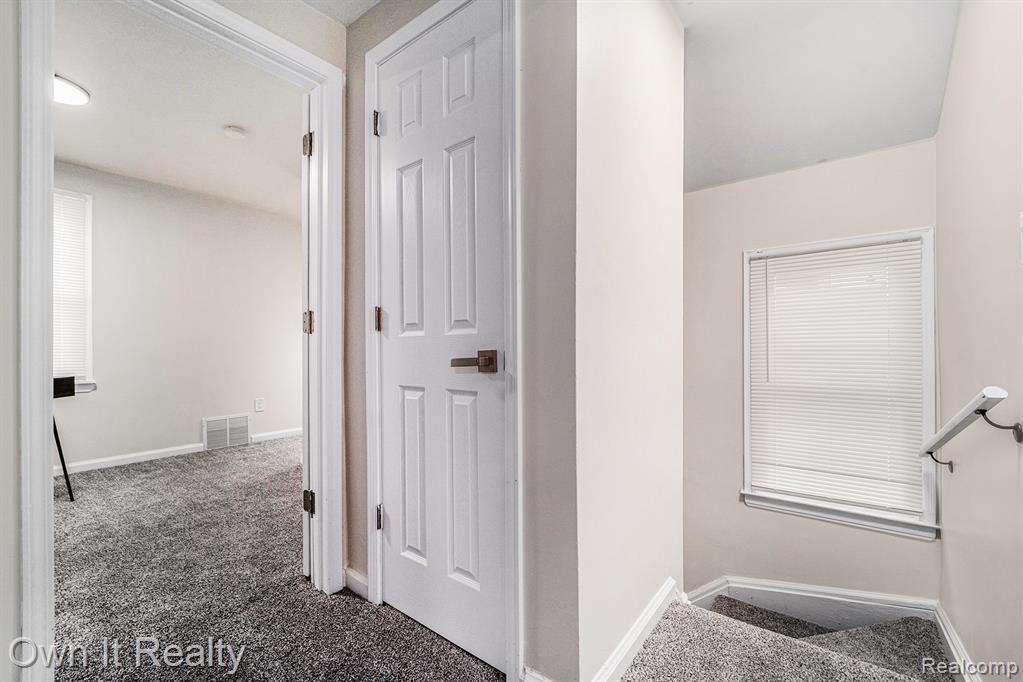 7420 Memorial Avenue, Dearborn, MI 48228 — Photo 15