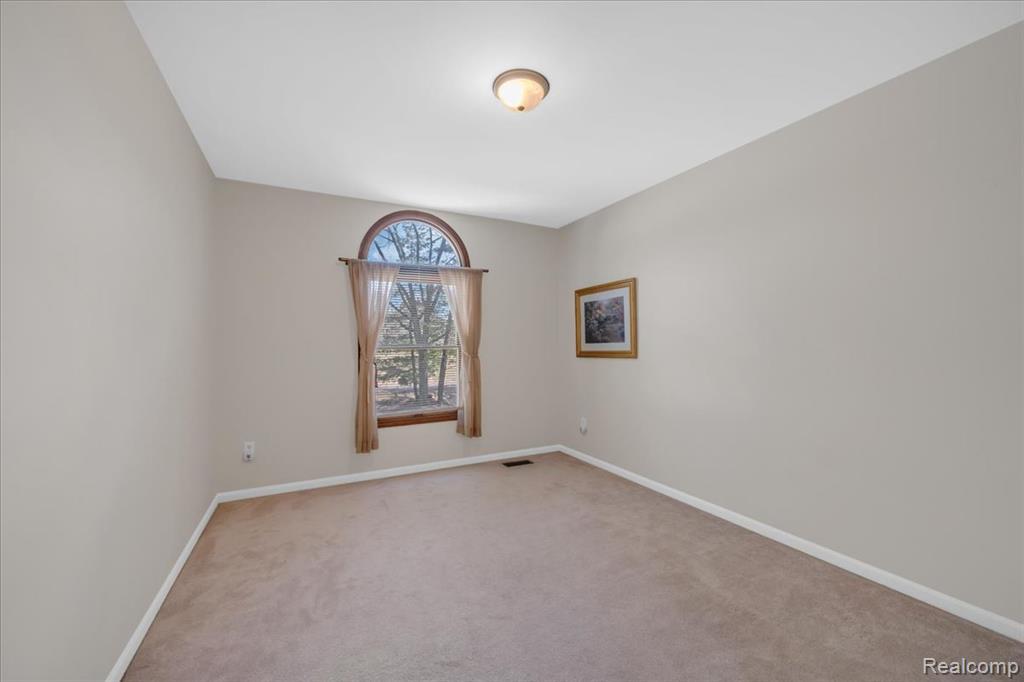 573 NAKOMIS Trail, Orion, MI 48362 — Photo 39