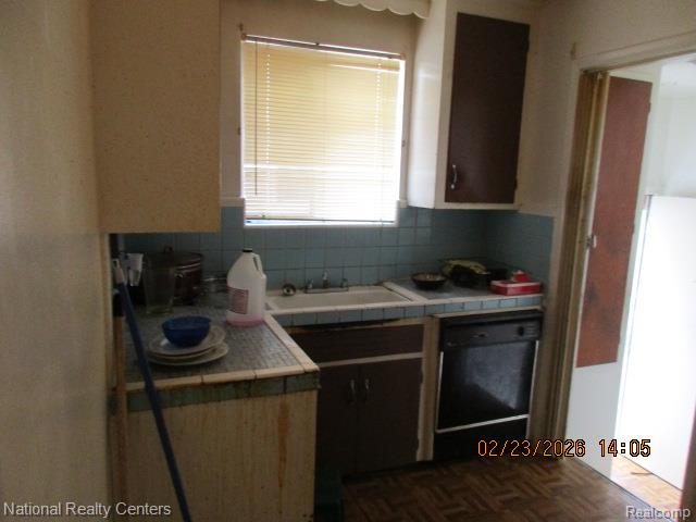 7633 Faust Avenue, Detroit, MI 48228 — Photo 6