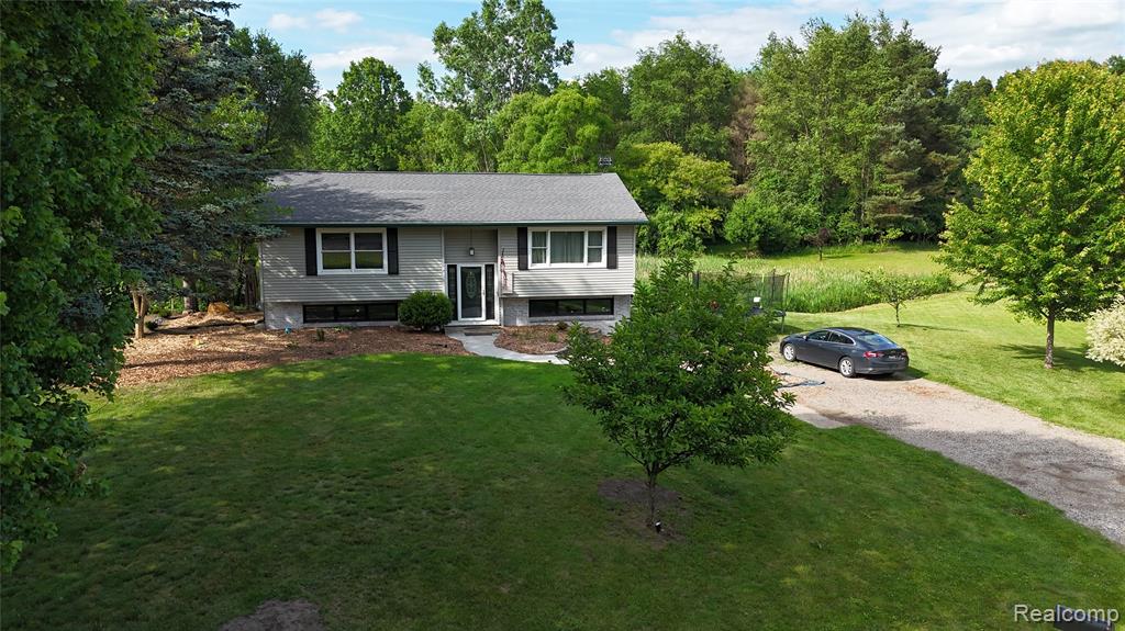 7915 Hillcrest Drive, Laingsburg, MI 48848 — Photo 2