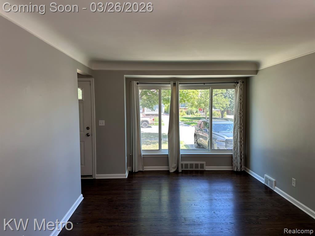 20498 Country Club Drive, Harper Woods, MI 48225 — Photo 8