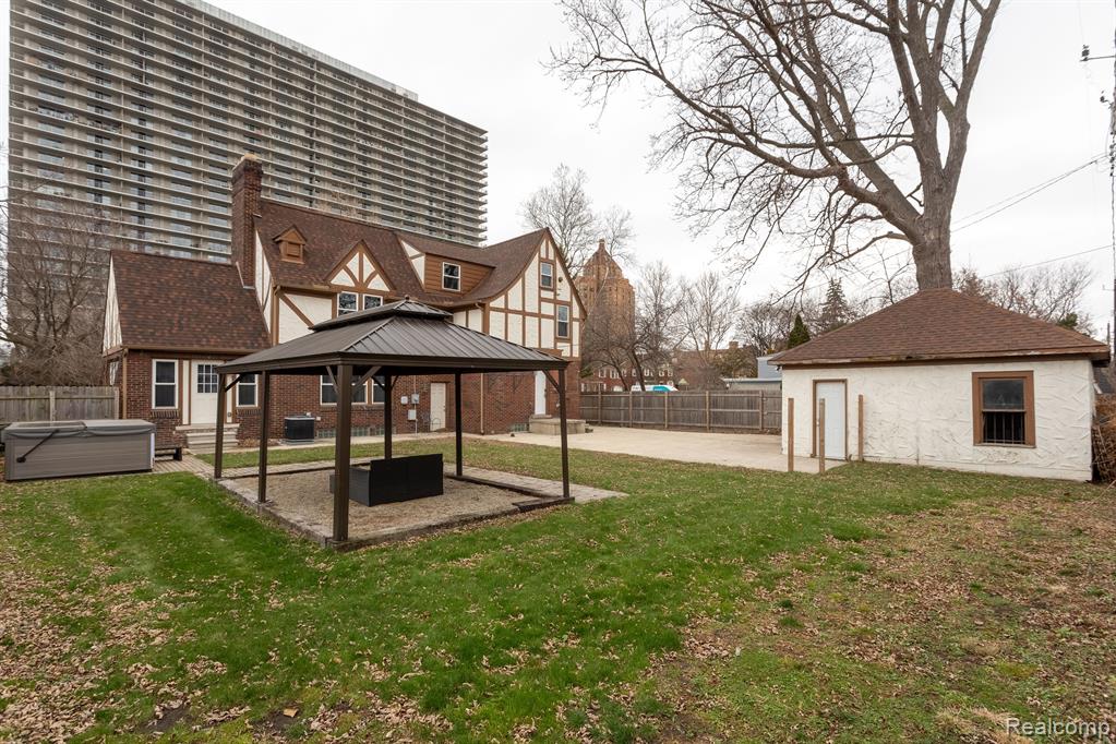 520 FISKE Drive, Detroit, MI 48214 — Photo 34