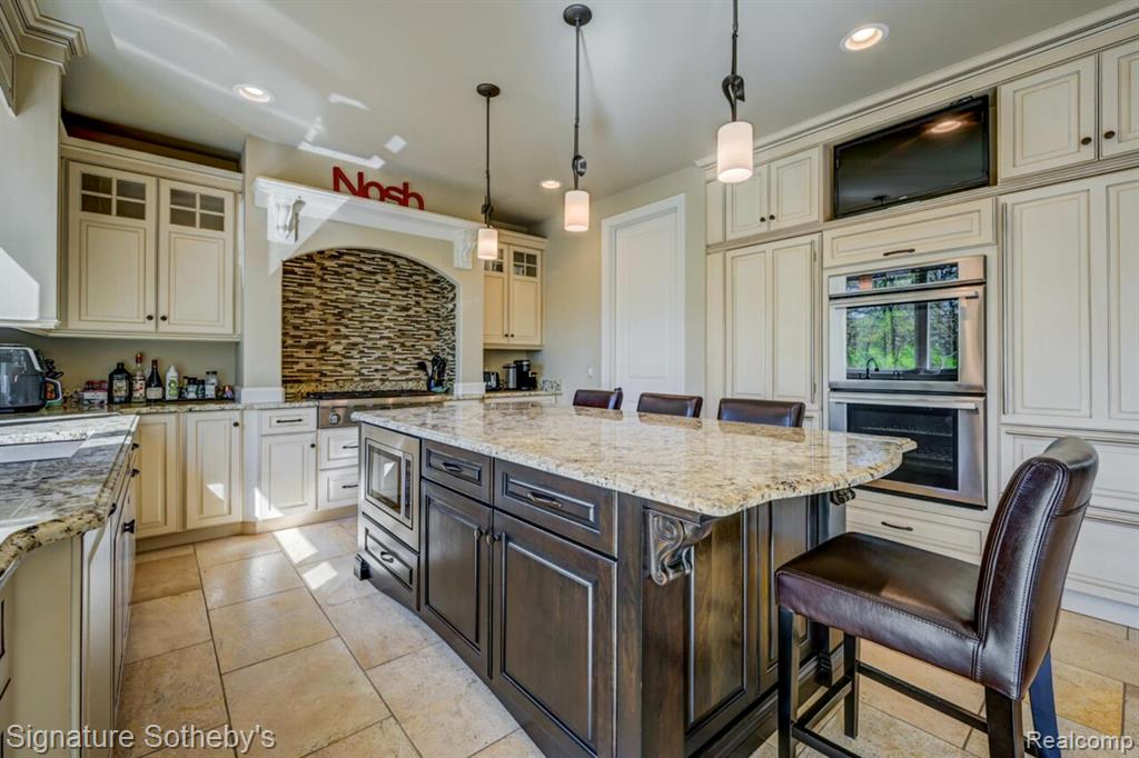 3225 Legacy Court, West Bloomfield, MI 48323 — Photo 17