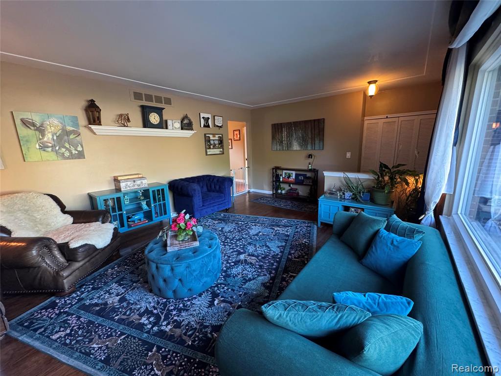 39540 Aynesley Street, Clinton Twp, MI 48038 — Photo 4