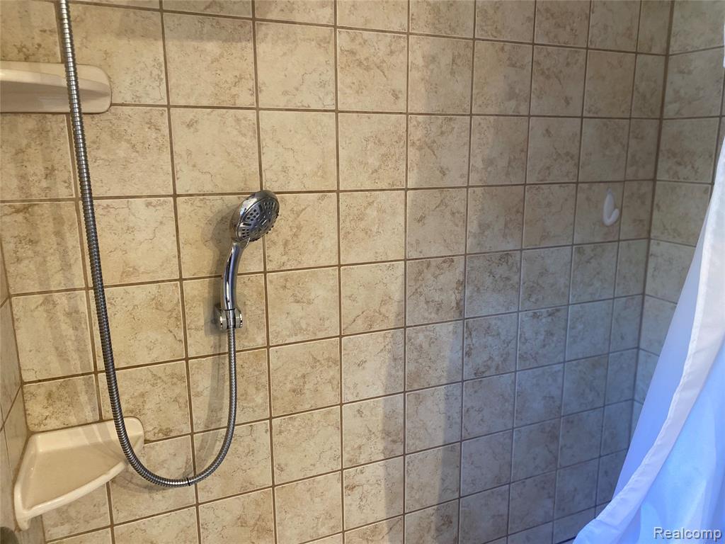 7696 Rosemary Street, Dearborn Heights, MI 48127 — Photo 12