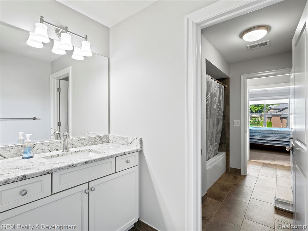47545 Casa Loma Court, Northville, MI 48167 — Photo 42