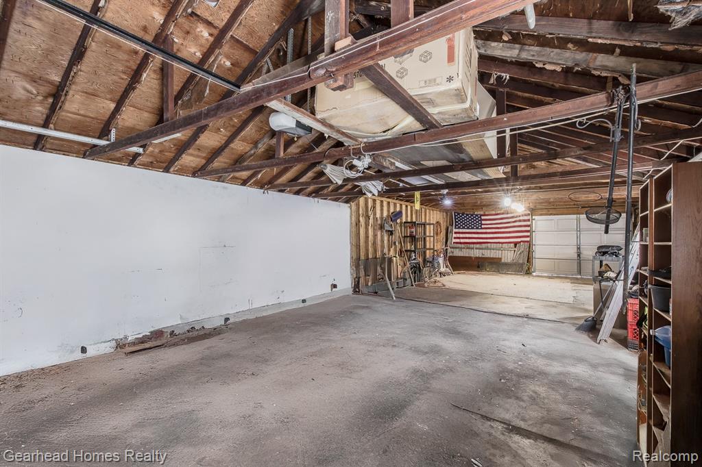 2340 Rollins Street, Grand Blanc, MI 48439 — Photo 33
