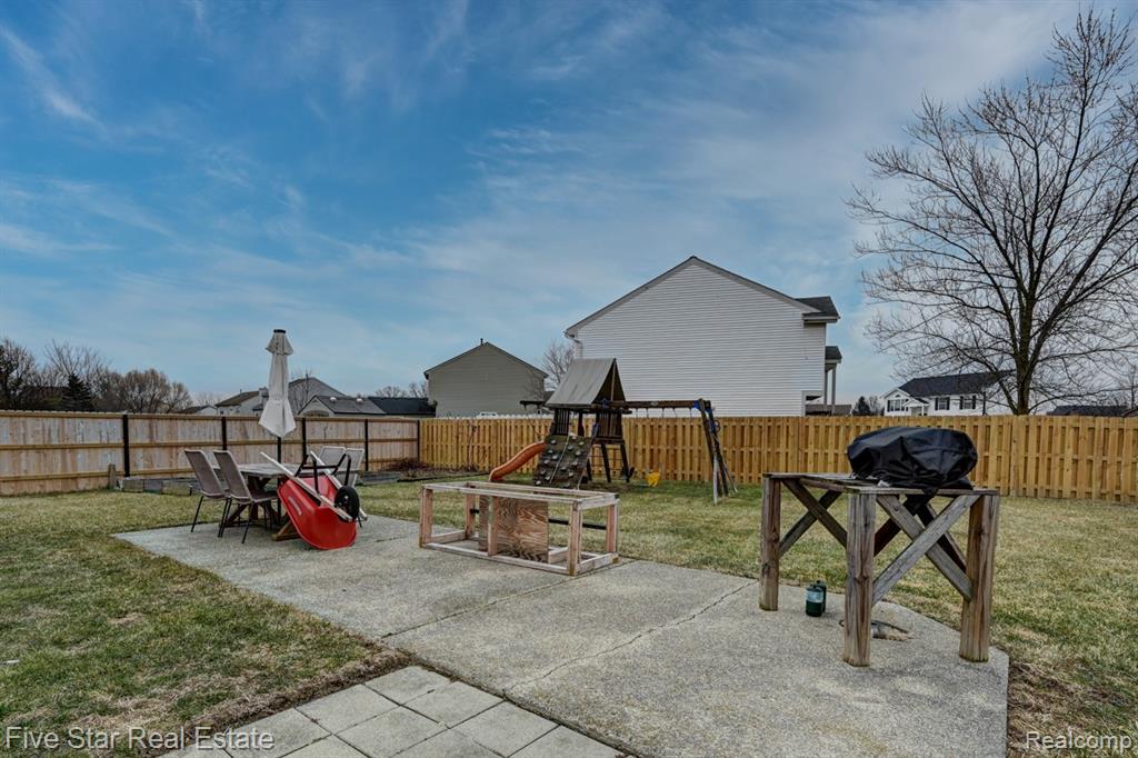 7511 BERMUDA DUNES, Ypsilanti, MI 48197 — Photo 50