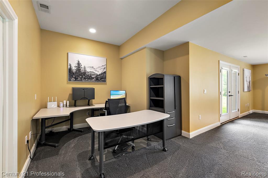 1181 Iroquois Trail, Oxford, MI 48371 — Photo 36
